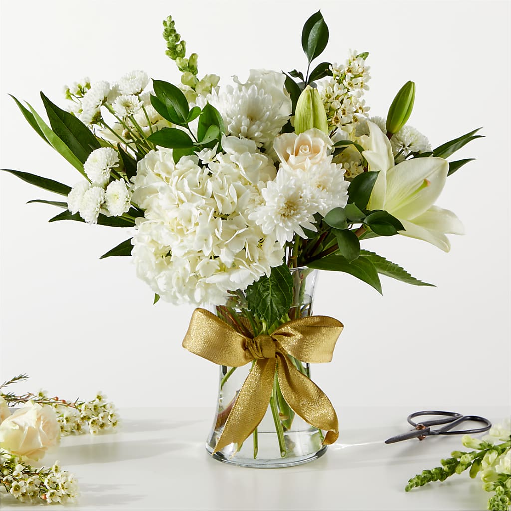 New Beginnings – A Florist Original – Facet Flowers, Austin TX