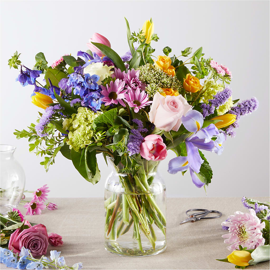 Pastel Tradition - A Florist Original – Facet Flowers, Austin TX