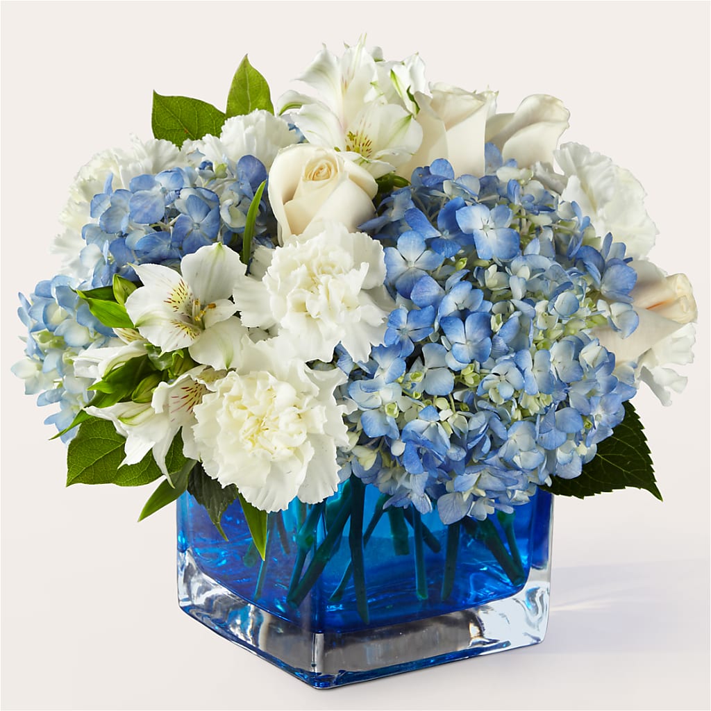 Soothing Waters Bouquet – Facet Flowers, Austin TX