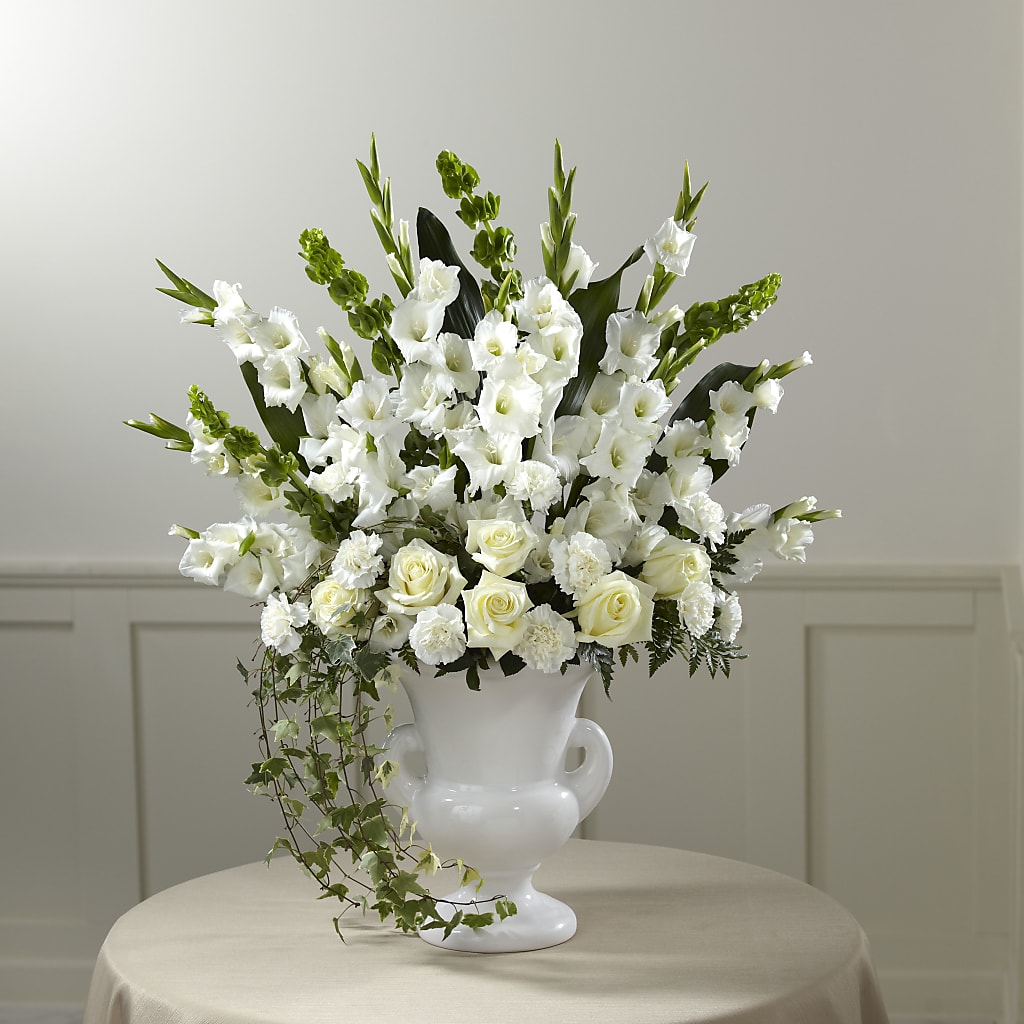 Fond Reflections Arrangement – Facet Flowers, Austin TX