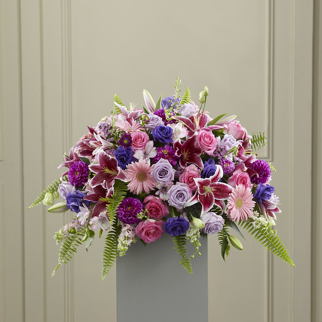 Fare Thee Well Pedestal – Facet Flowers, Austin TX