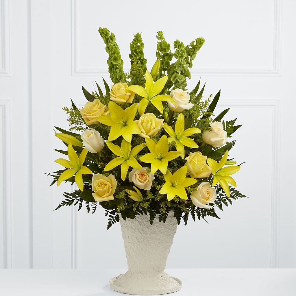 Golden Memories Arrangement – Facet Flowers, Austin TX