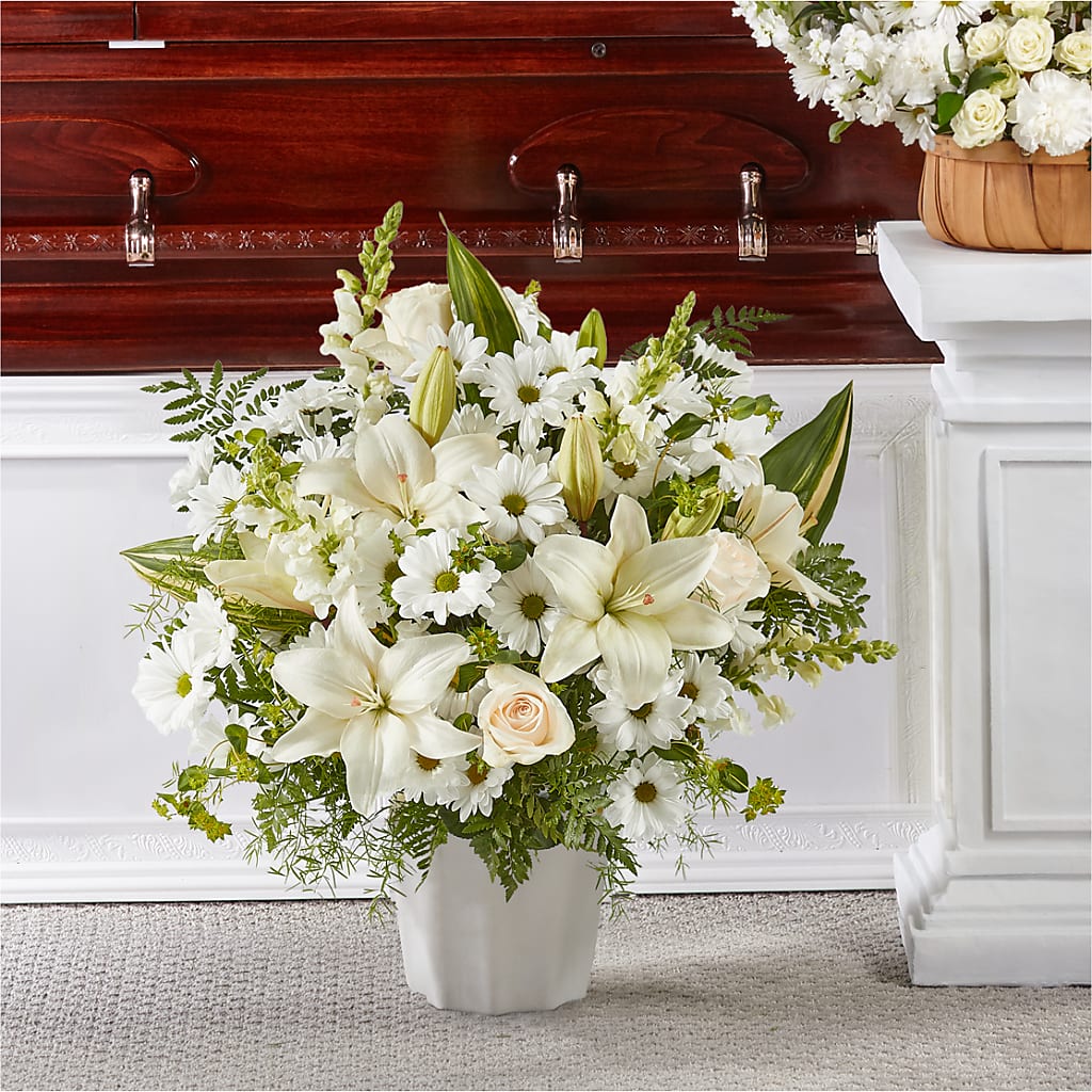 Thoughts of Tranquility Floor Basket – Facet Flowers, Austin TX