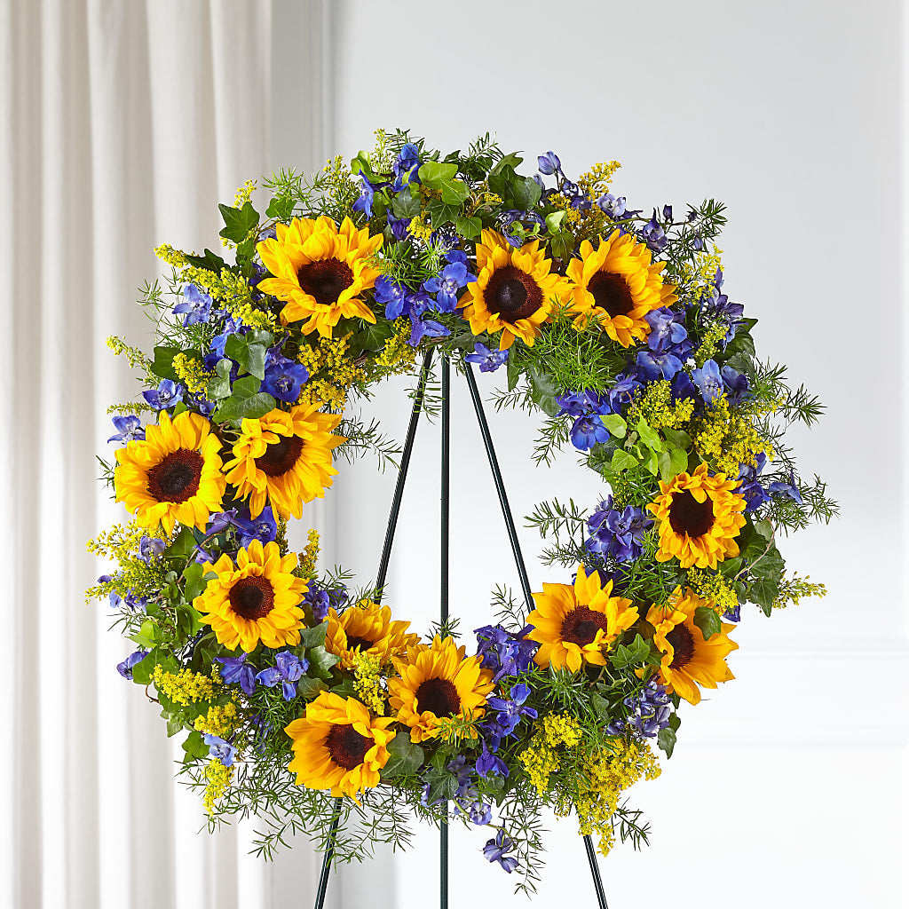 Bright Rays Wreath – Facet Flowers, Austin TX