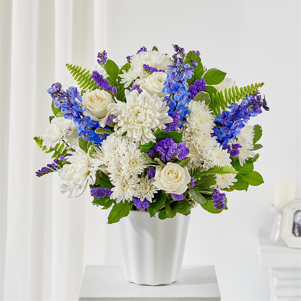 Hold Dear Tabletop Basket – Facet Flowers, Austin TX