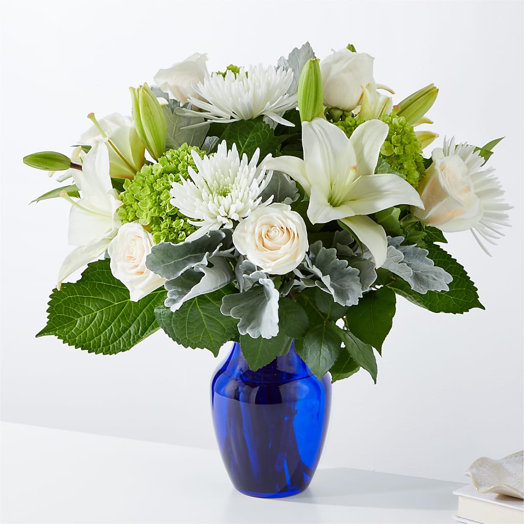 Snowy Dreams Bouquet – Facet Flowers, Austin TX