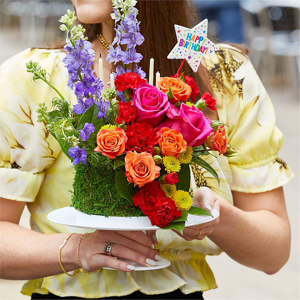 Best Year Yet Floral Cake – Facet Flowers, Austin TX