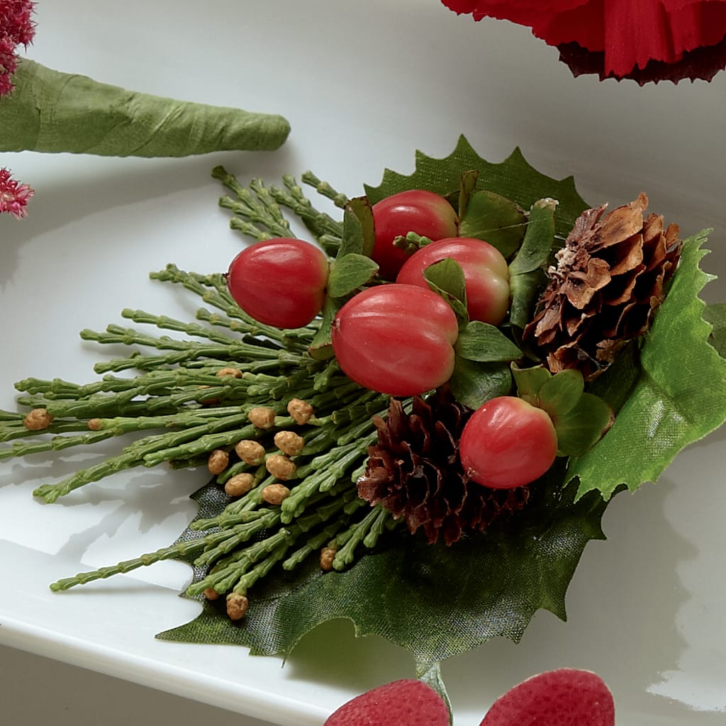 Red Berry Boutonniere – Facet Flowers, Austin TX