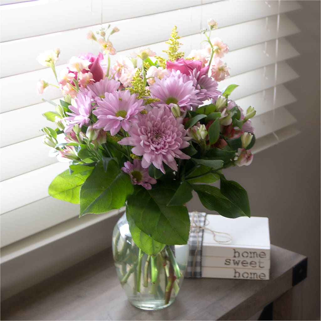 Pastel Tradition - A Florist Original –  Facet Flowers, Austin TX