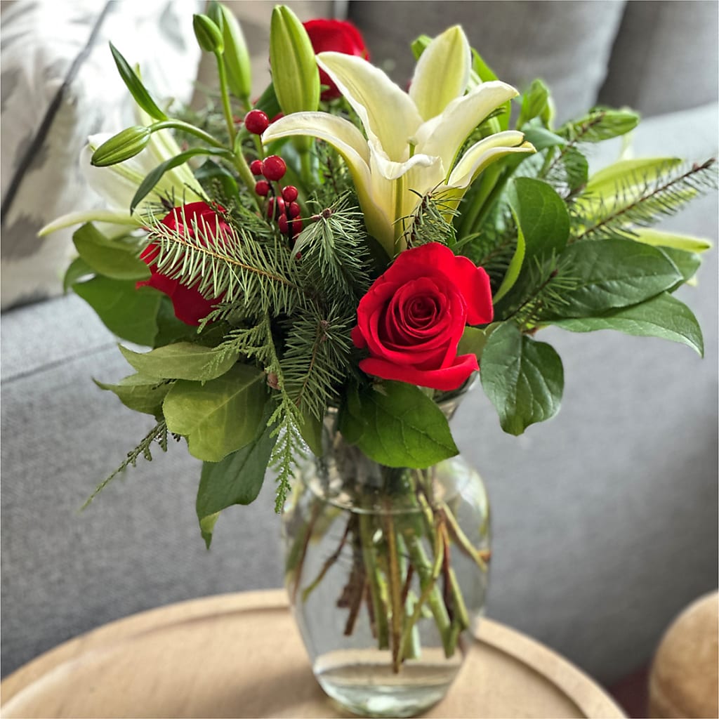 Sparkling Snowflakes Bouquet –  Facet Flowers, Austin TX