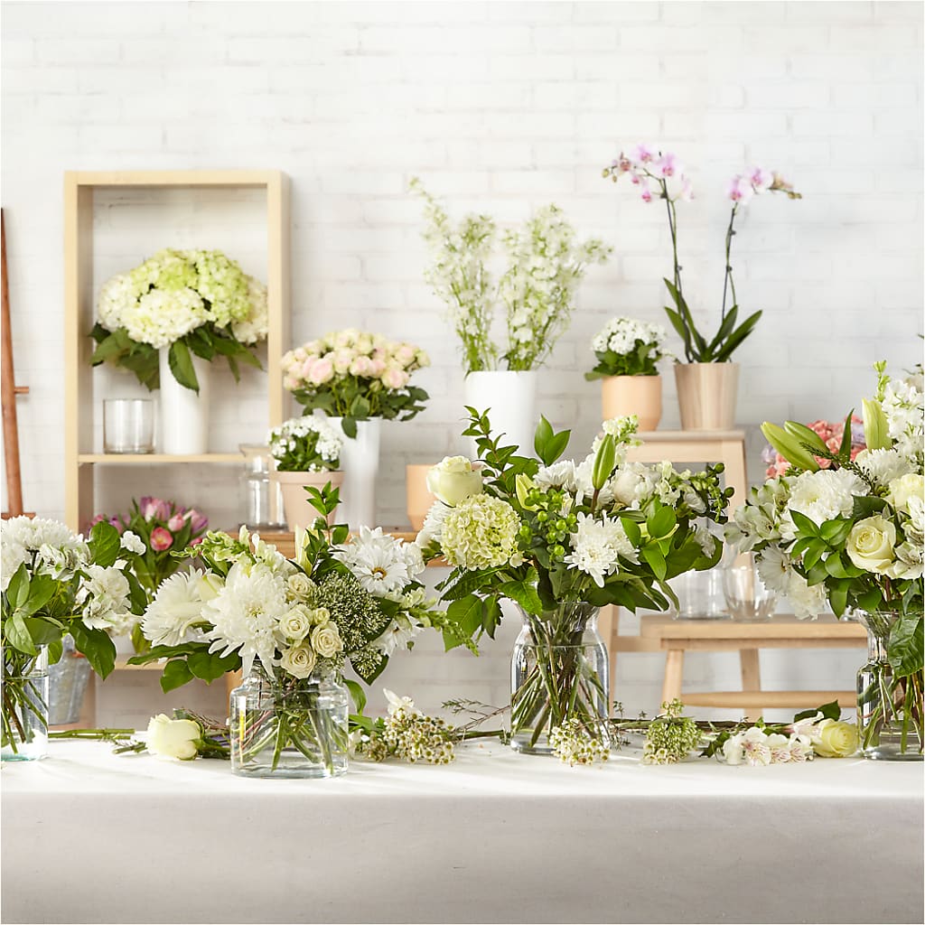 Classic Ivory – A Florist Original –  Facet Flowers, Austin TX