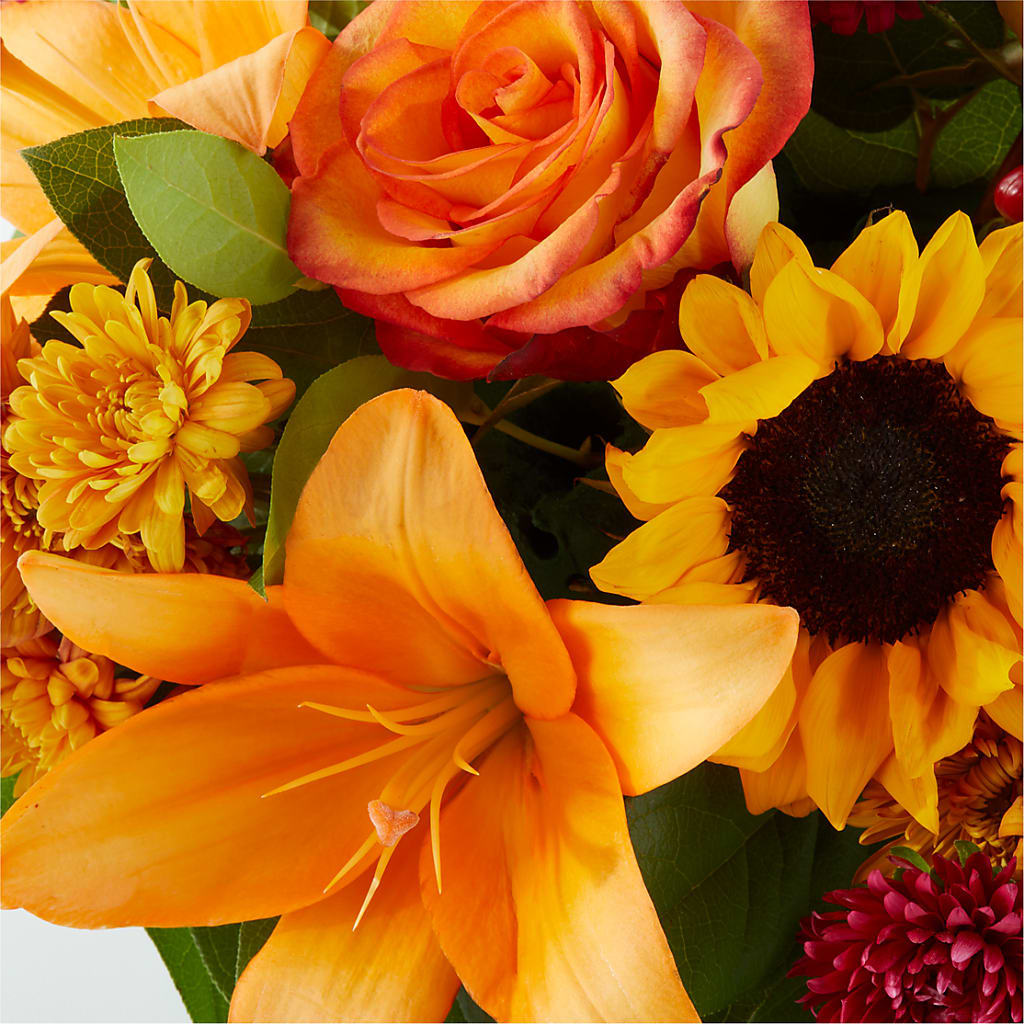 Grateful Centerpiece –  Facet Flowers, Austin TX