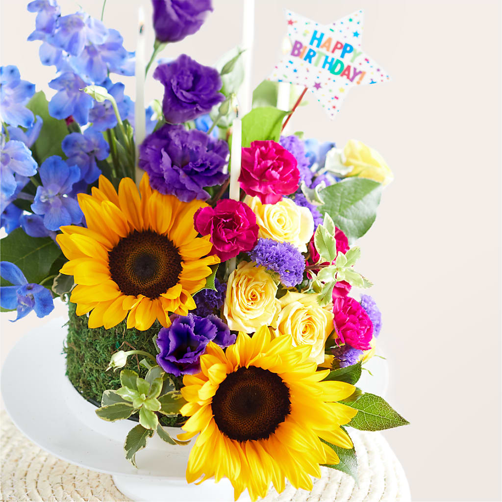 Star of the Day Floral Cake –  Facet Flowers, Austin TX