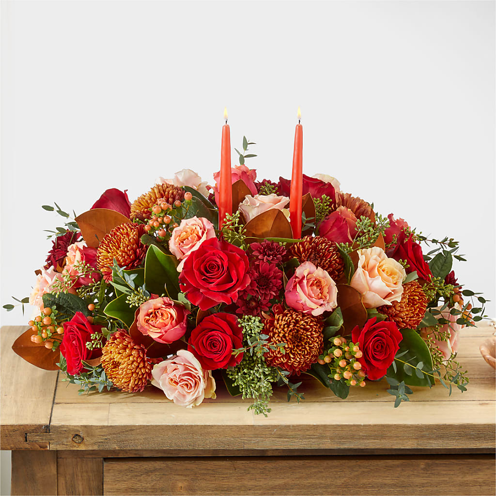 Gather Near Centerpiece –  Facet Flowers, Austin TX