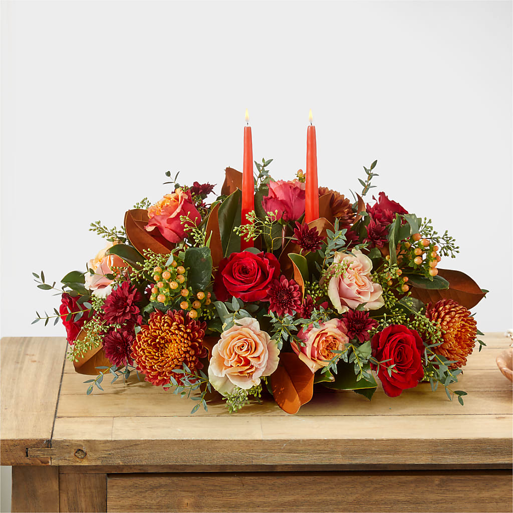 Gather Near Centerpiece –  Facet Flowers, Austin TX
