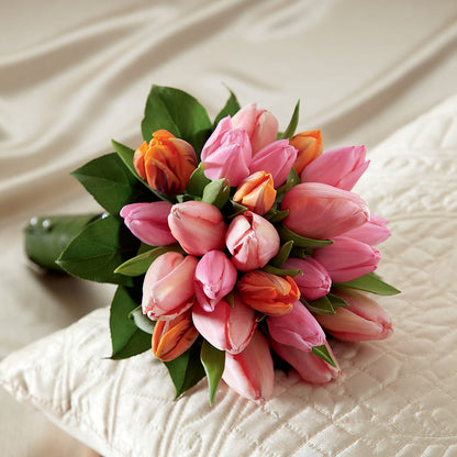 Embraceable Bouquet –  Facet Flowers, Austin TX