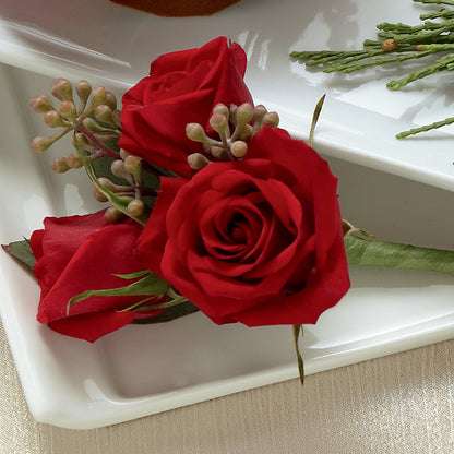 Red Spray Rose Boutonniere –  Facet Flowers, Austin TX